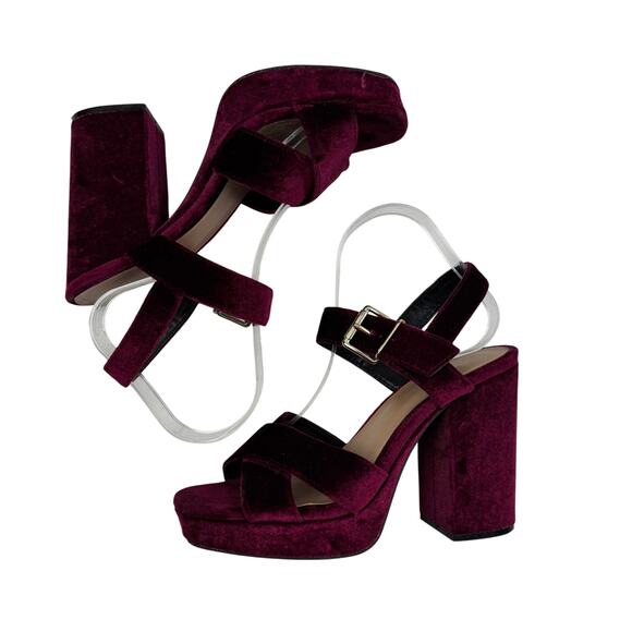 Mossimo Vintage Velvet  Strappy Goth Platform Block Heels Women's Size 8 - Picture 5 of 9